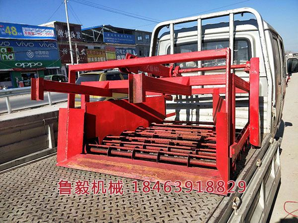 大蒜收獲機(jī) (2).jpg 大蒜收獲機(jī) (2).jpg